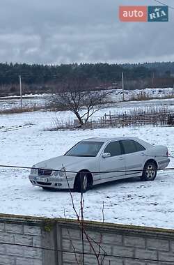 Седан Mercedes-Benz E-Class 2000 в 