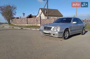 Седан Mercedes-Benz E-Class 2000 в 