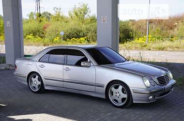 Седан Mercedes-Benz E-Class 2000 в Івано-Франківську