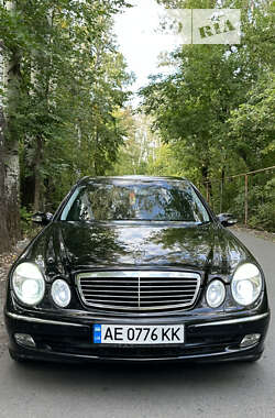 Седан Mercedes-Benz E-Class 2005 в Дніпрі