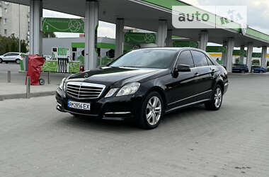 Седан Mercedes-Benz E-Class 2010 в Житомире