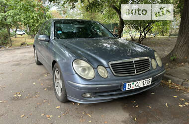 Седан Mercedes-Benz E-Class 2004 в Києві