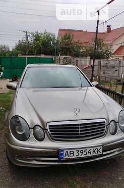 Седан Mercedes-Benz E-Class 2003 в Виннице