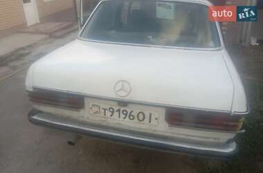 Седан Mercedes-Benz E-Class 1979 в 