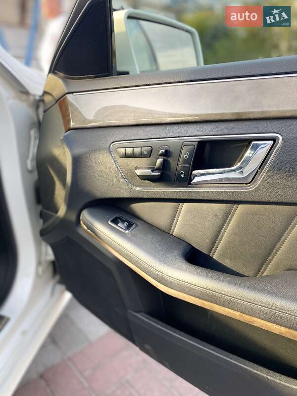 Седан Mercedes-Benz E-Class 2010 в Запоріжжі фото 12 Седан Mercedes-Benz E-Class 2010 в Запоріжжі