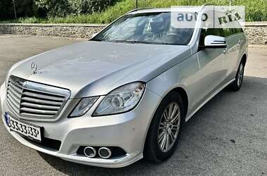 Универсал Mercedes-Benz E-Class 2011 в Киеве