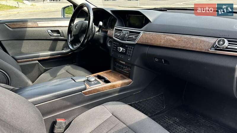 Универсал Mercedes-Benz E-Class 2011 в Киеве