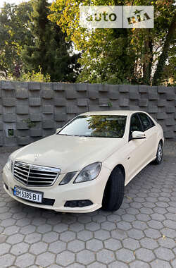 Седан Mercedes-Benz E-Class 2010 в Киеве