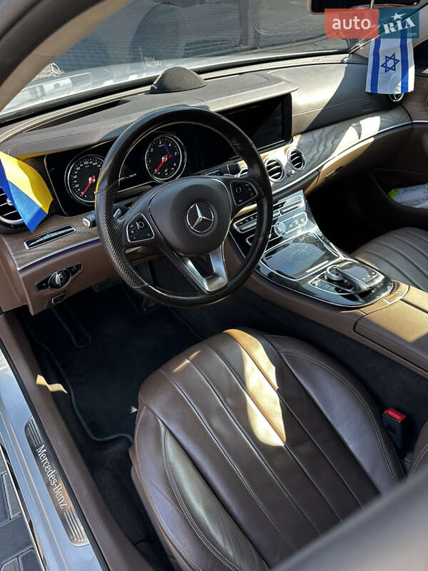 Седан Mercedes-Benz E-Class 2017 в Харькове фото 7 Седан Mercedes-Benz E-Class 2017 в Харькове