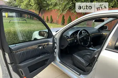 Mercedes-Benz E-Class 2005