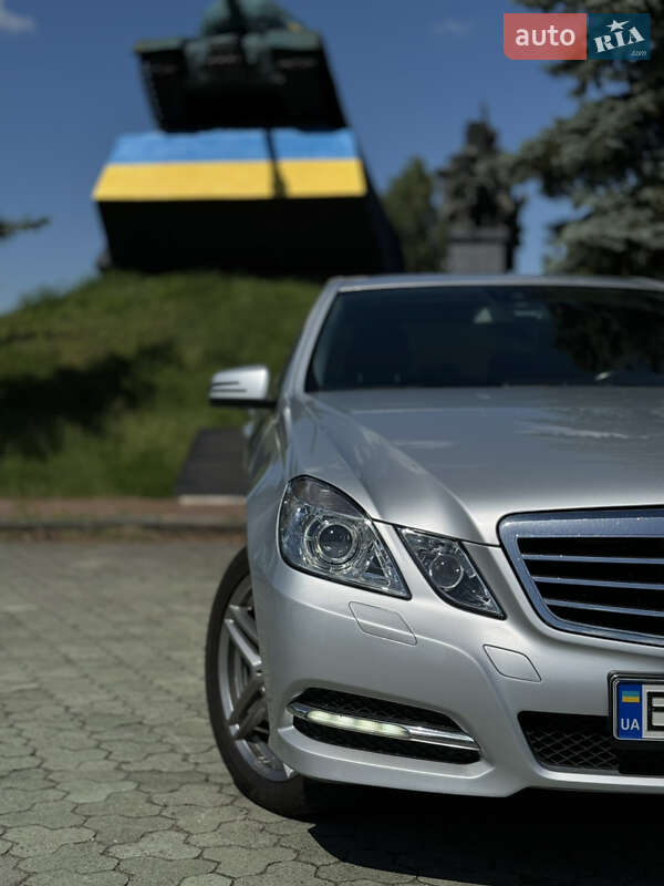 Mercedes-Benz E-Class 2011