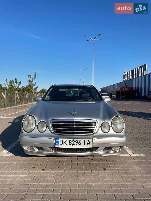 Mercedes-Benz E-Class 2000