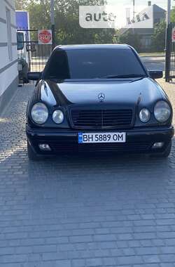 Седан Mercedes-Benz E-Class 1998 в Ізмаїлі