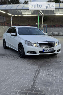 Седан Mercedes-Benz E-Class 2010 в Рівному