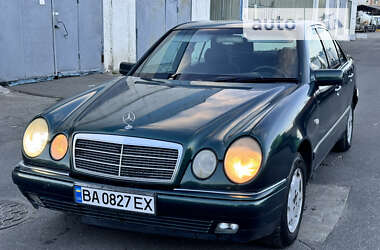 Седан Mercedes-Benz E-Class 1997 в Киеве