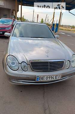 Седан Mercedes-Benz E-Class 2004 в Николаеве