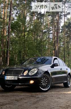 Седан Mercedes-Benz E-Class 2002 в Кременці