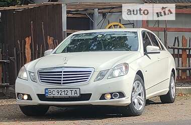 Седан Mercedes-Benz E-Class 2011 в Дрогобыче