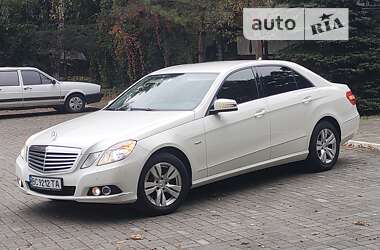 Седан Mercedes-Benz E-Class 2011 в Дрогобыче