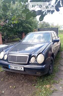 Седан Mercedes-Benz E-Class 1996 в Тернополе