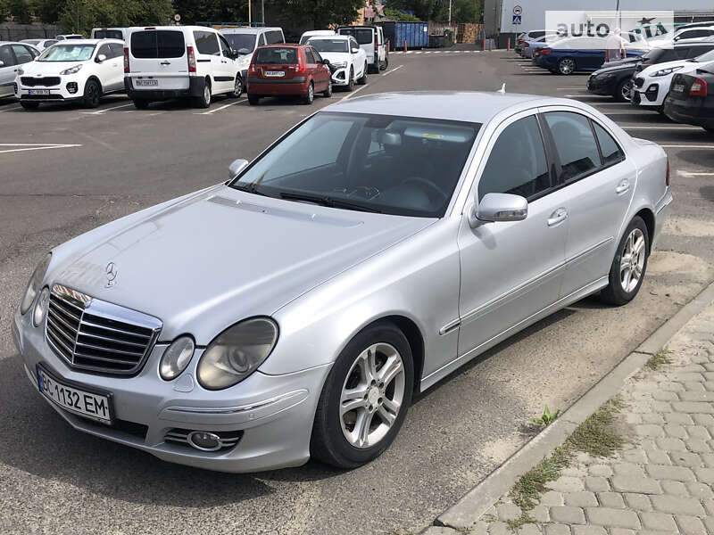 Седан Mercedes-Benz E-Class 2007 в Львове