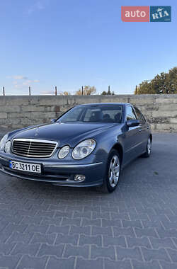 Седан Mercedes-Benz E-Class 2004 в 