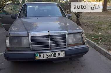 Седан Mercedes-Benz E-Class 1990 в Києві