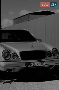 Седан Mercedes-Benz E-Class 1996 в 