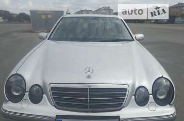 Седан Mercedes-Benz E-Class 2001 в Тульчині