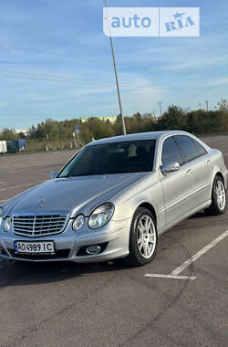 Седан Mercedes-Benz E-Class 2003 в Ровно