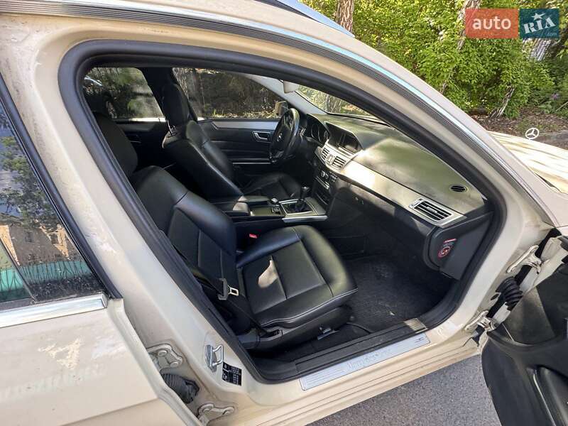 Універсал Mercedes-Benz E-Class 2013 в Києві