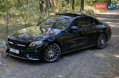 Седан Mercedes-Benz E-Class 2017 в Киеве