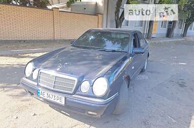 Седан Mercedes-Benz E-Class 1997 в Дніпрі