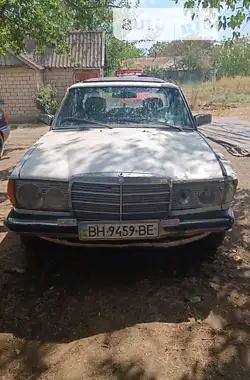 Mercedes-Benz E-Class 1981