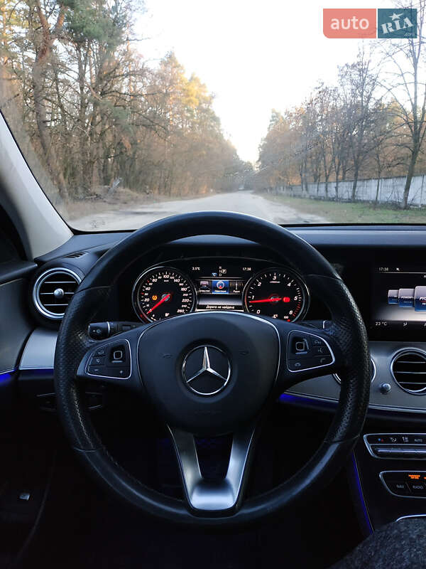 Универсал Mercedes-Benz E-Class 2016 в Киеве