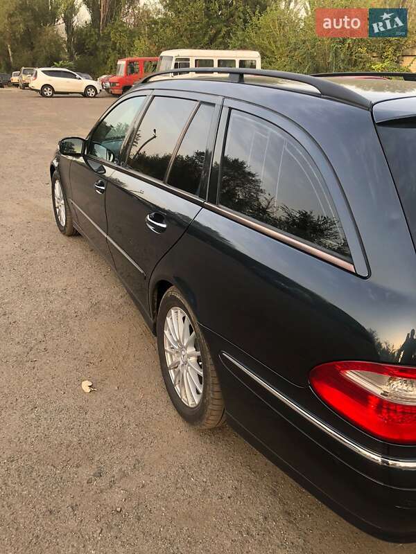 Универсал Mercedes-Benz E-Class 2004 в Кривом Роге