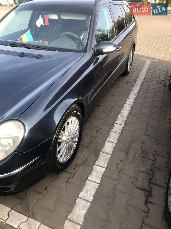 Универсал Mercedes-Benz E-Class 2004 в Кривом Роге