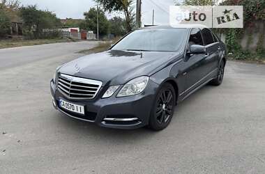 Седан Mercedes-Benz E-Class 2012 в Умані