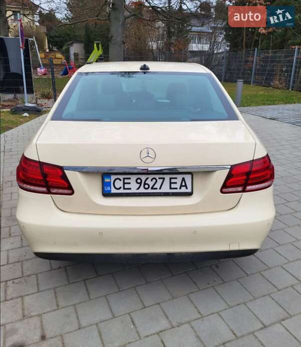 Седан Mercedes-Benz E-Class 2014 в Чернівцях