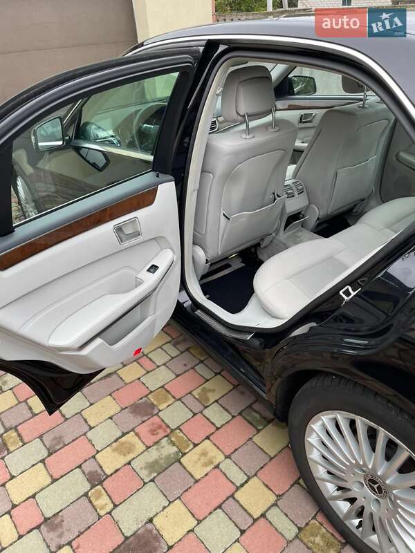 Седан Mercedes-Benz E-Class 2013 в Києві