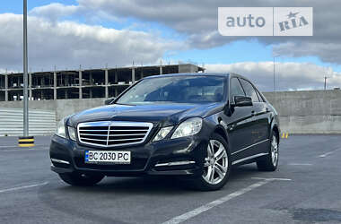 Седан Mercedes-Benz E-Class 2011 в Львове