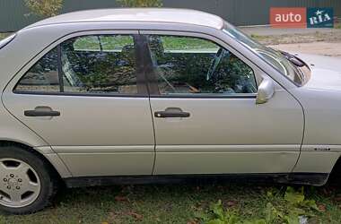 Седан Mercedes-Benz E-Class 1997 в 