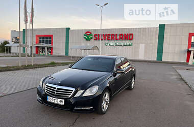 Седан Mercedes-Benz E-Class 2010 в Хусті