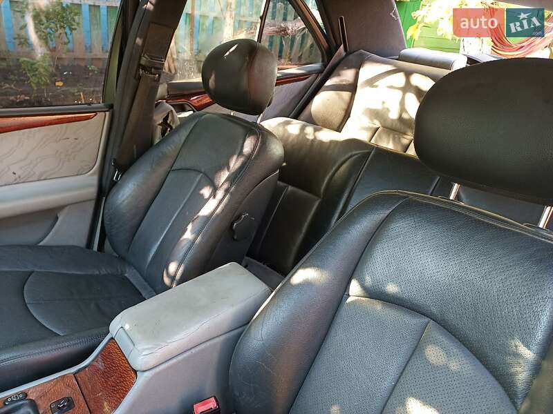 Седан Mercedes-Benz E-Class 1995 в Виннице