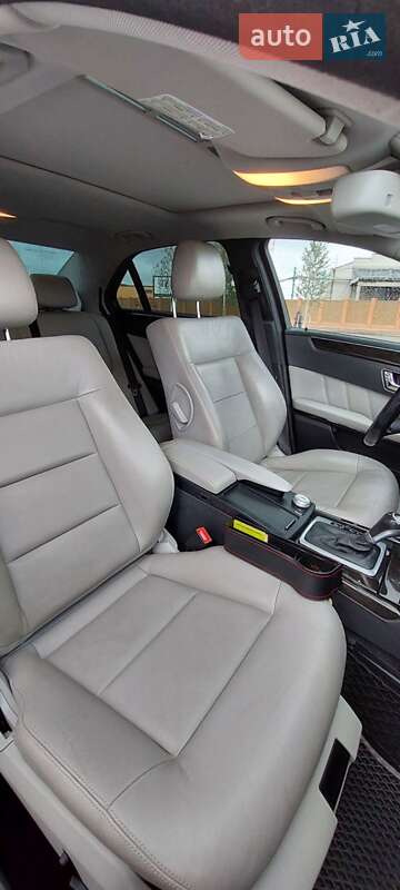 Седан Mercedes-Benz E-Class 2009 в Измаиле