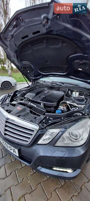 Седан Mercedes-Benz E-Class 2009 в Измаиле