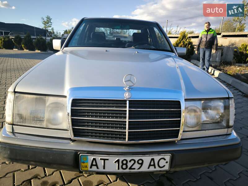 Седан Mercedes-Benz E-Class 1991 в 
