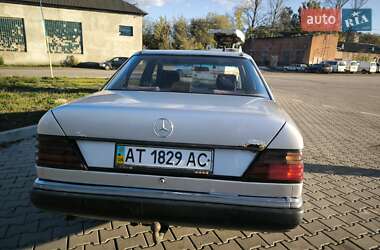 Седан Mercedes-Benz E-Class 1991 в 