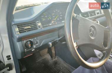 Седан Mercedes-Benz E-Class 1991 в 