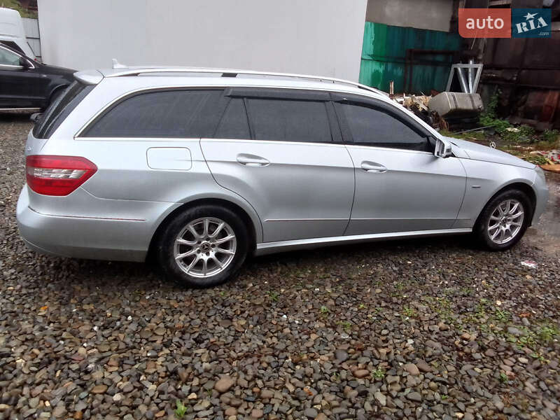 Универсал Mercedes-Benz E-Class 2010 в Рахове